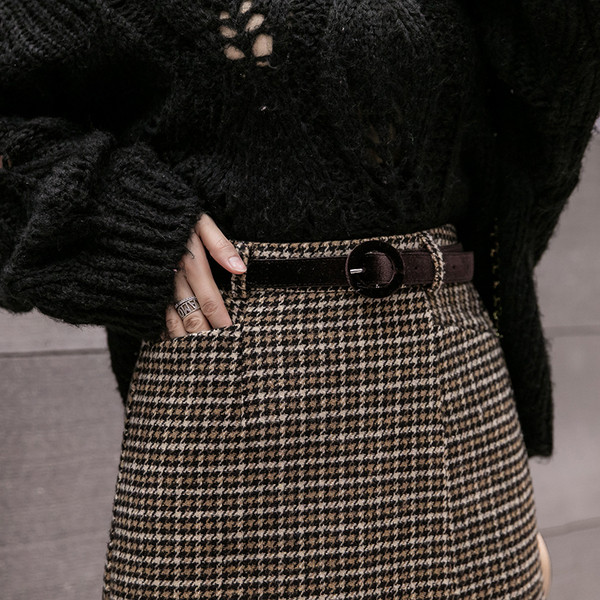 Fusta de dama asimetrica model nou cu curea in negru si maro