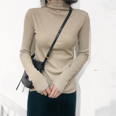 Bluză de damă cu guler polo în mai multe culori diferite