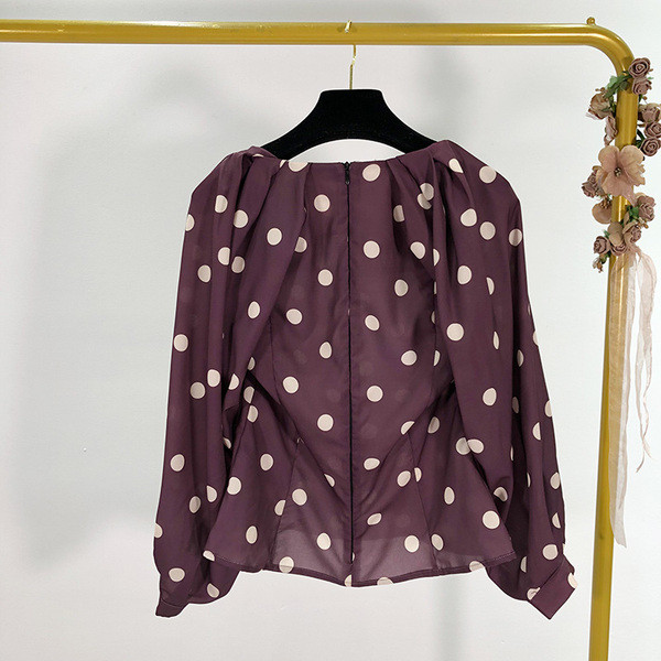 Bluză de damă cu decolteu pătrat cu puncte mov