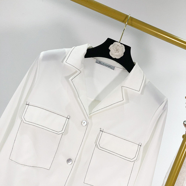 Cămașă asimetrică de damă cu buzunare albe