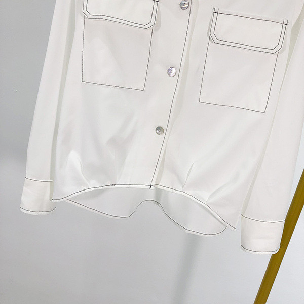 Cămașă asimetrică de damă cu buzunare albe