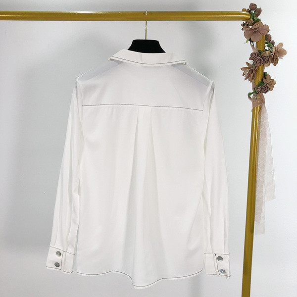 Cămașă asimetrică de damă cu buzunare albe