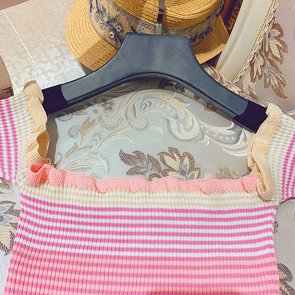 Bluză de damă în dungi cu cadru gol