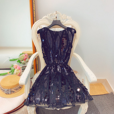 Stílusos női ruha flitterekkel, több színben