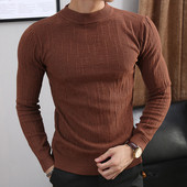 Bluza barbateasca moderna cu decolteu oval - model montat