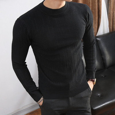 Bluza barbateasca moderna cu decolteu oval - model montat