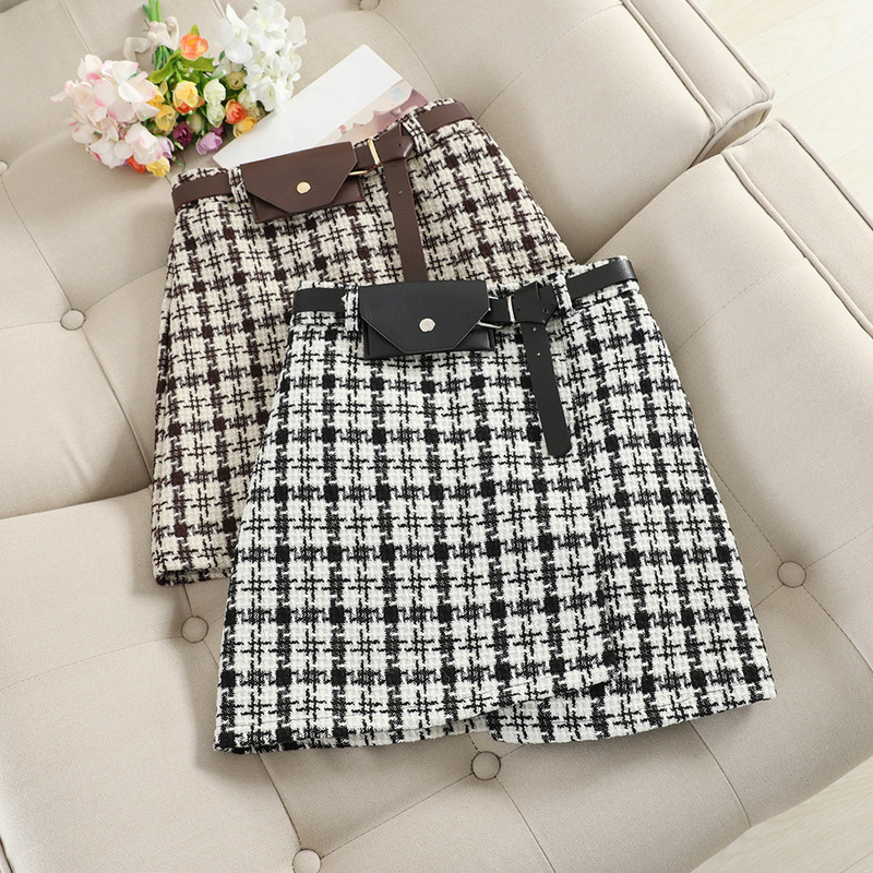 Fusta de dama in carouri cu curea si talie inalta de culoare maro si negru