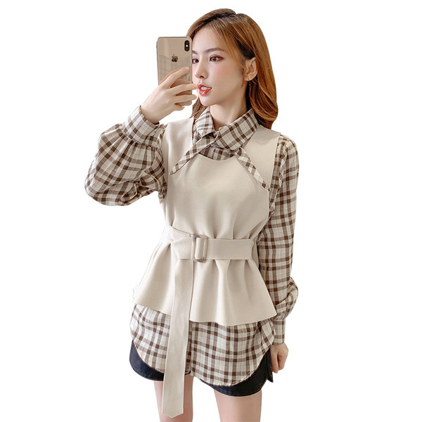 Set de dama modern din doua parti camasa in carouri + vesta in bej si verde