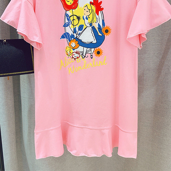 Model de bluza lunga de dama in culoare roz si aplicatie