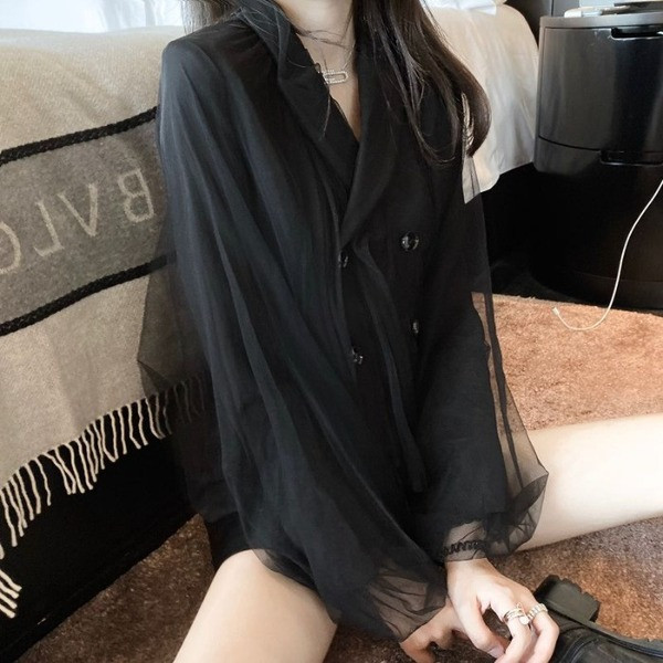 Geaca scurta de dama in negru cu tul