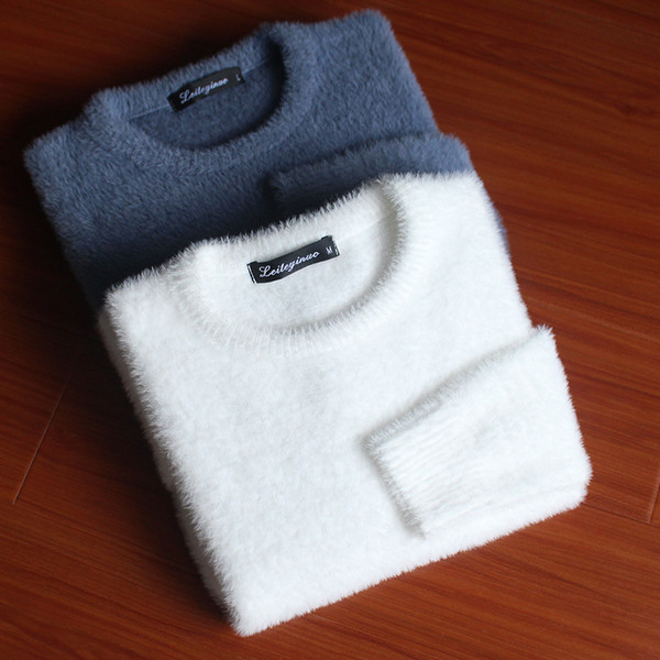 Pulover moale pentru bărbați cu decolteu oval