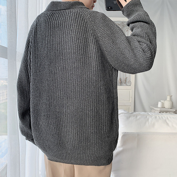 Pulover lat pentru bărbați cu guler și nasturi clasici în gri și maro