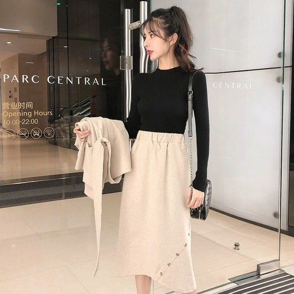 Set de dama de bluza, vesta si fusta lunga