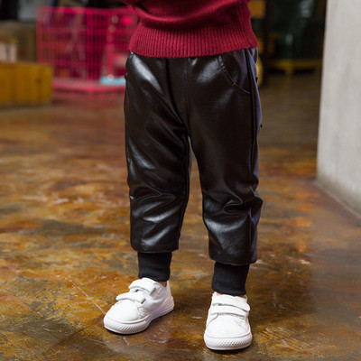 Model nou de pantaloni copii din piele ecologica de culoare neagra pentru baieti