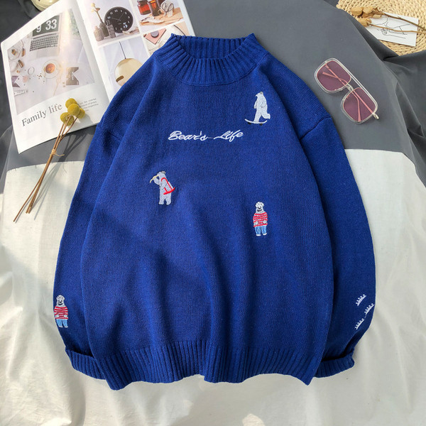 Pulover bărbătesc lat cu broderie în alb, negru și albastru