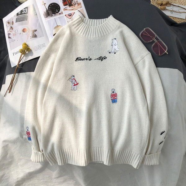 Pulover bărbătesc lat cu broderie în alb, negru și albastru