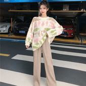 Pulover larg de dama in doua culori cu model colorat