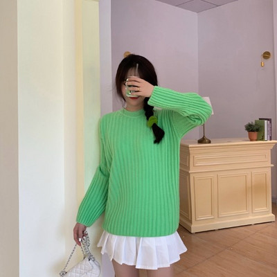 Pulover de dama cu decolteu oval in mai multe culori - model uni