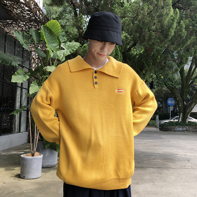 Pulover barbatesc modern cu guler si nasturi in galben, albastru, alb si negru