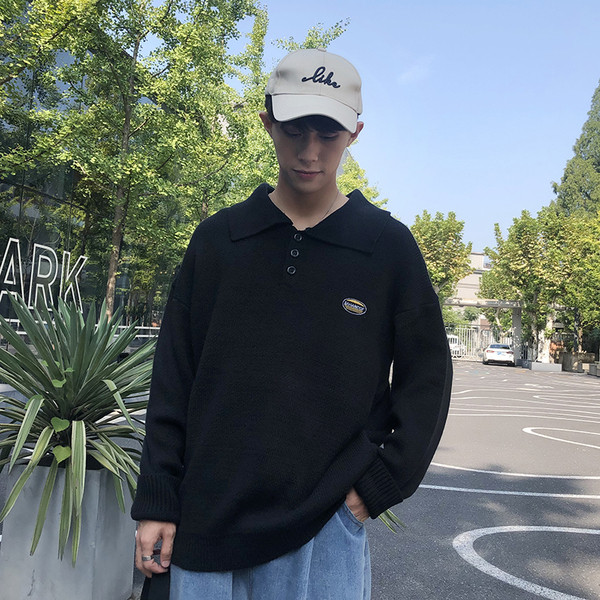 Pulover barbatesc modern cu guler si nasturi in galben, albastru, alb si negru