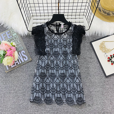 Bluza de dama cu dantela in alb si negru