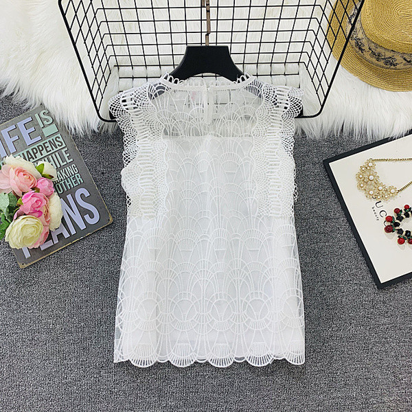 Bluza de dama cu dantela in alb si negru