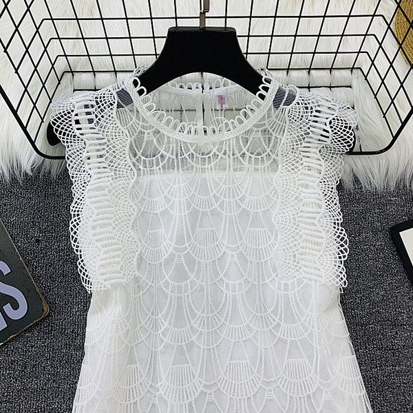 Bluza de dama cu dantela in alb si negru