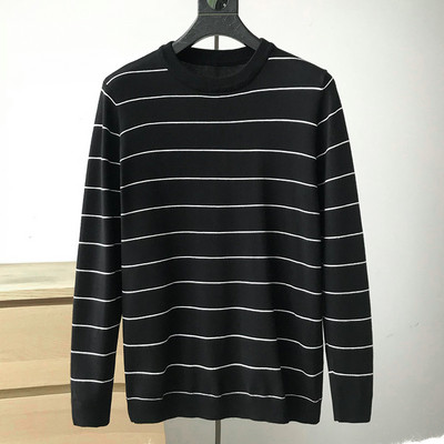 Bluză bărbătească cu dungi în negru, alb, gri și verde