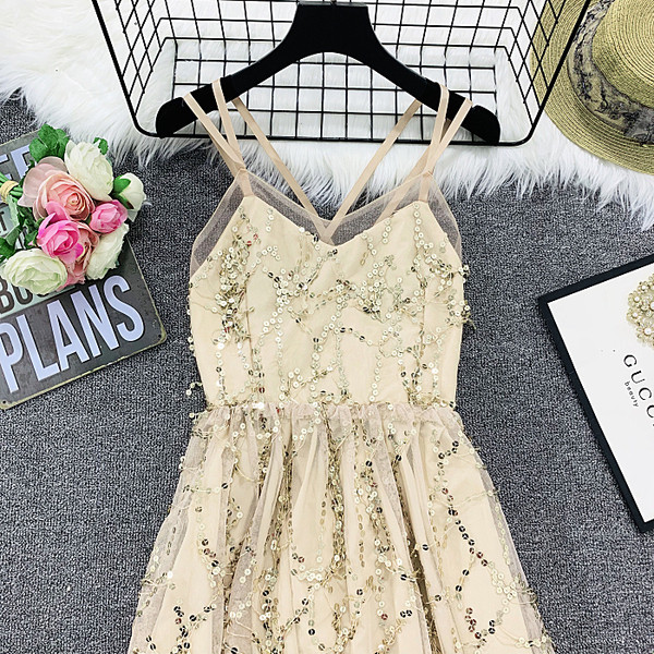 Rochie de dama cu bretele subtiri si paiete