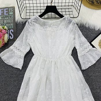 Rochie de dama din dantela cu maneci lungi in culoarea alba