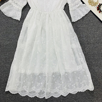 Rochie de dama din dantela cu maneci lungi in culoarea alba
