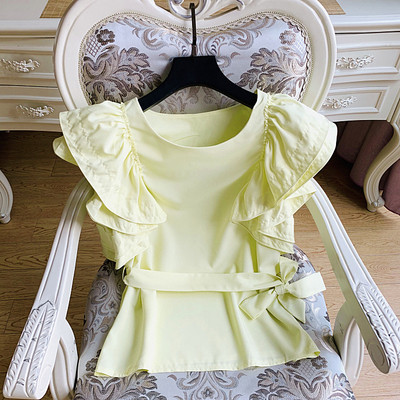 Bluza de damă elegantă cu decolteu rotund este de mai multe culori