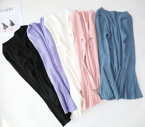 Modern női blúz lótusz ujjú, spitz nyakkivágással