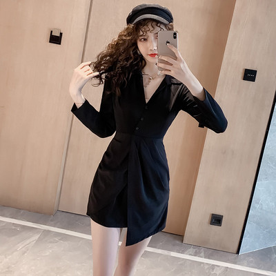 Rochie moderna de dama cu decolteu spitz - model asimetric in negru si rosu