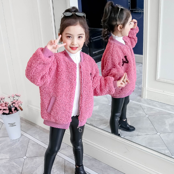 Palton pentru copii modern pentru fete cu inscripție și fermoar în culorile roz, bej și albastru