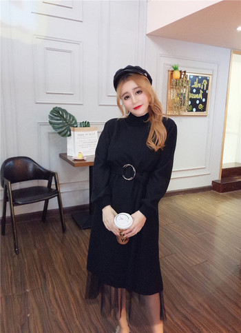 Дълга плетена рокля с колан и тюл