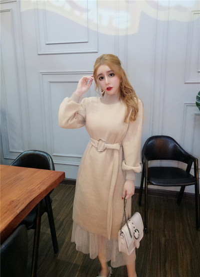 Дълга плетена рокля с колан и тюл