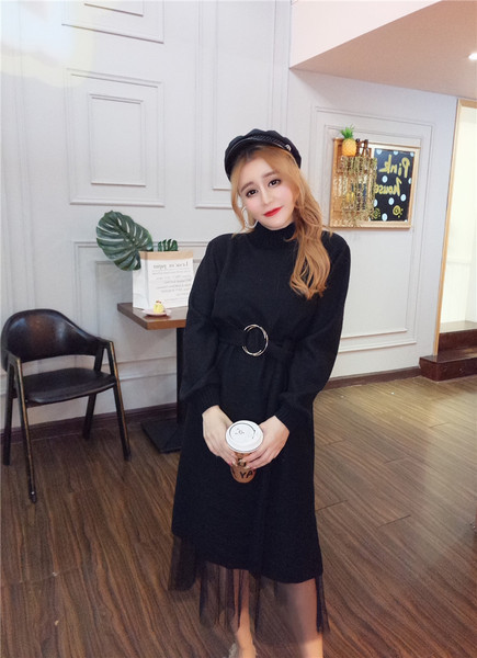 Дълга плетена рокля с колан и тюл