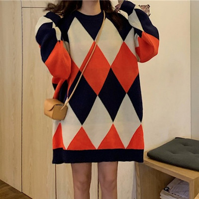 Pulover lung și lat cu model cu model