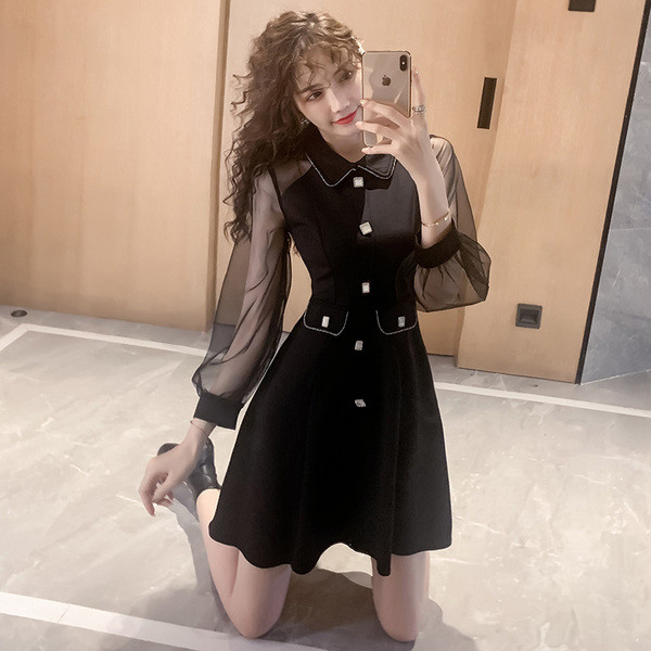 Rochie moderna de dama cu guler clasic si nasturi in negru