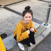 Női pulóver széles ujjal, többféle színben