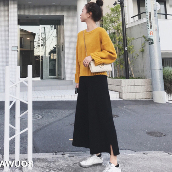 Női pulóver széles ujjal, többféle színben