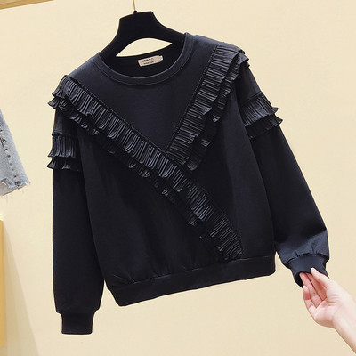 Bluză de damă modernă cu decolteu oval și bucle în alb și negru