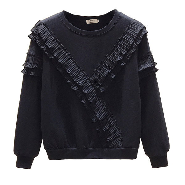 Bluză de damă modernă cu decolteu oval și bucle în alb și negru