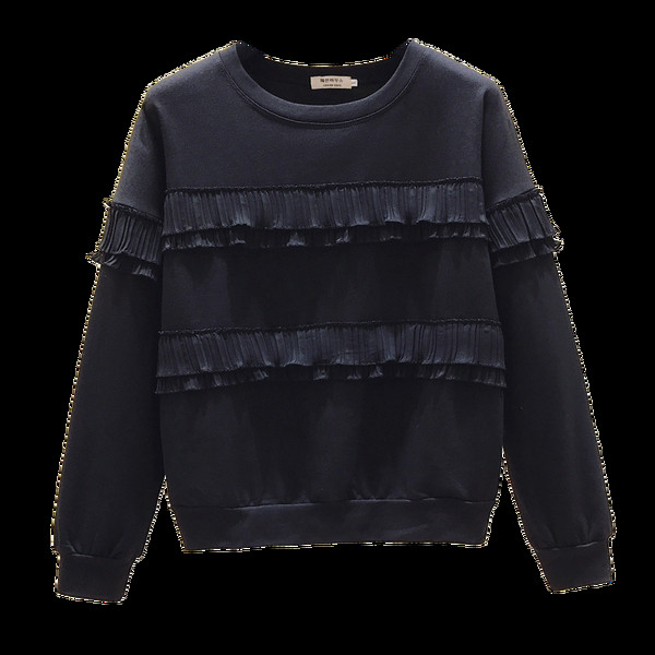 Bluză de damă cu mâneci lungi și decolteu O în alb și negru