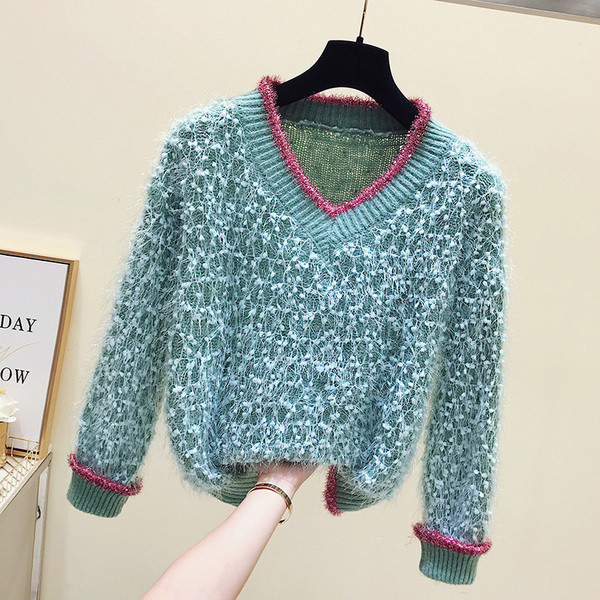 Pulover de damă modern cu decolteu spitz în roz, bej și albastru