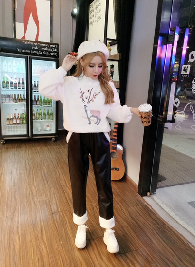 Set bluza dama cu broderie si pantaloni din piele ecologica