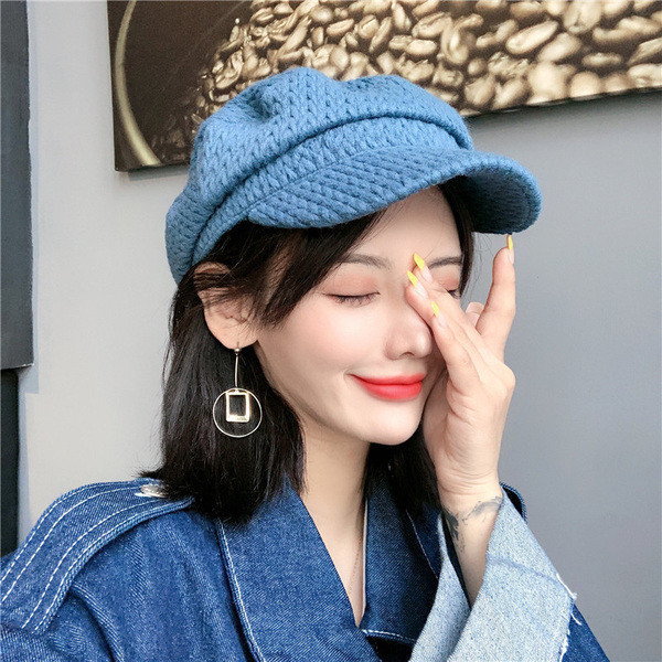 Palarie de dama moderna cu vizor in mai multe culori