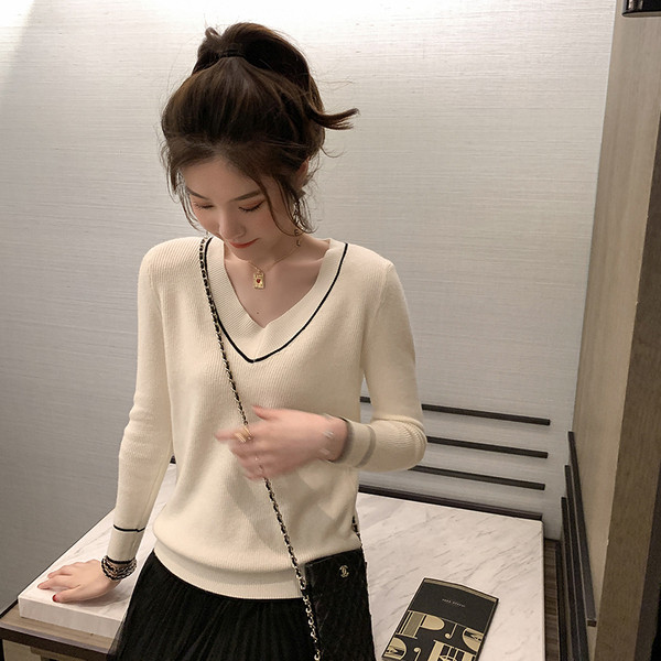 Bluză casual de damă cu decolteu în V în negru, alb, verde, albastru și bej