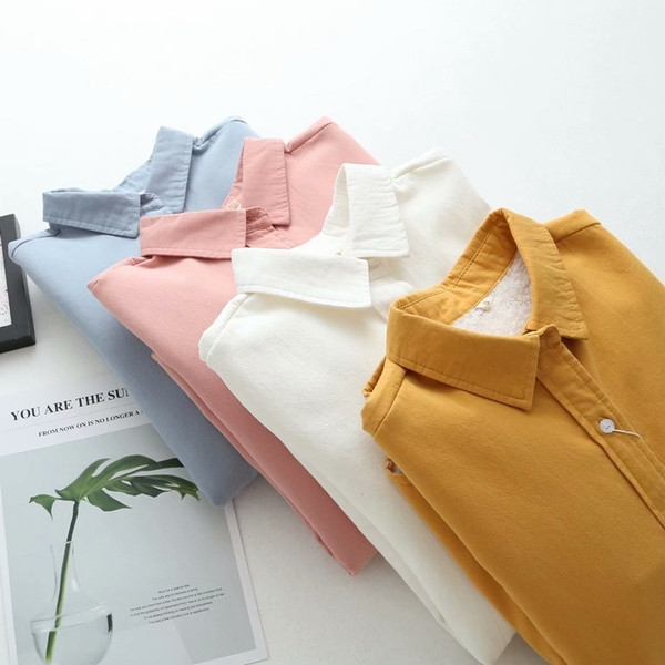 Cămașă modernă de damă cu guler clasic în alb, albastru, galben și roz